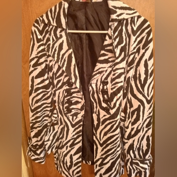 Zebra print jacket - Picture 5 of 6